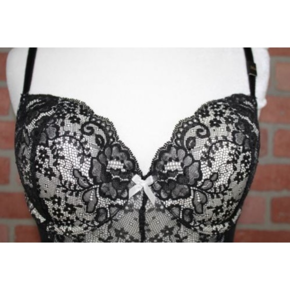 Victorias Secret Padded Crystal Studded Corset - Picture 4 of 8